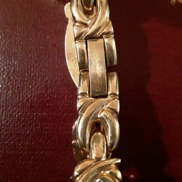 Disney Golden Eeyore Watch - Picture 4 of 4